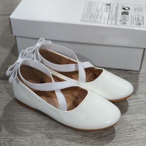 Elegant White Ballet Flats